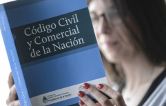 El gobierno creó una comisión para modificar el Código Civil y Comercial en forma parcial